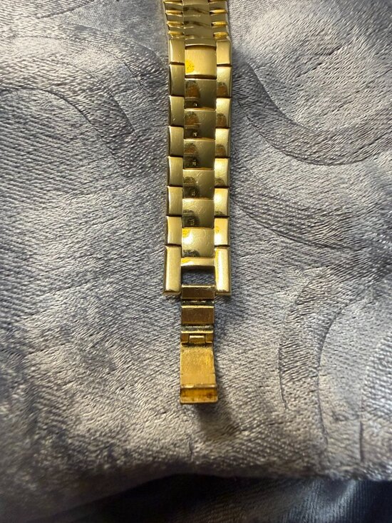 Vintage Gucci 3300L Series Quartz Watch, 18 karat